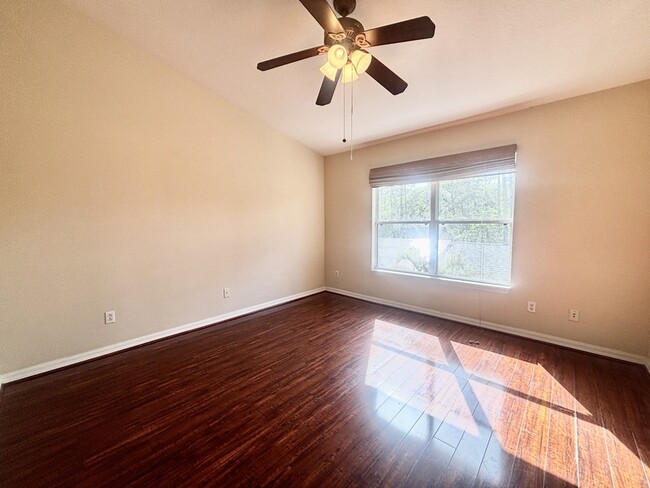 Building Photo - 13010 Langstaff Dr