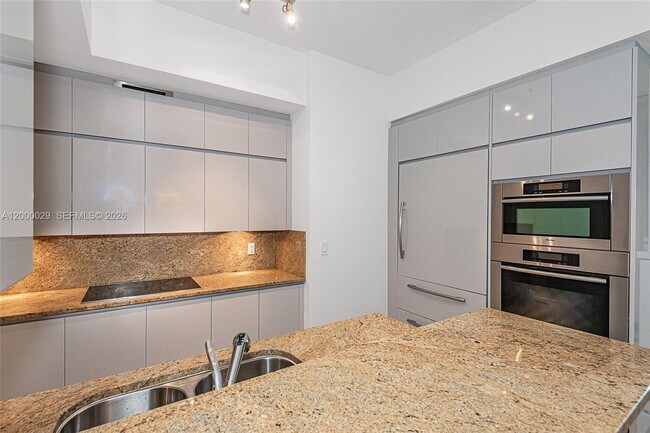 Building Photo - 50 South Pointe Dr