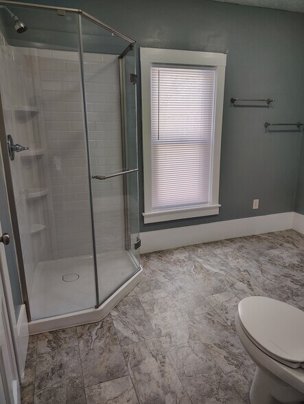 Building Photo - 20 Averill St