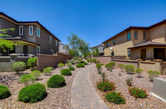 Building Photo - 4 bedroom home