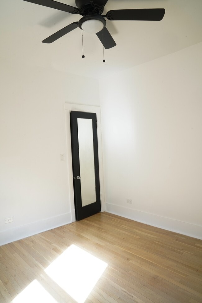 Building Photo - 154 N Lamon Ave