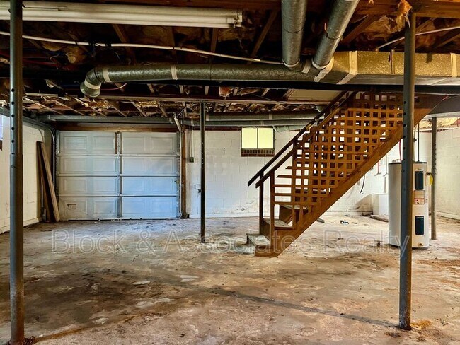 Building Photo - 139 Endsley Ave