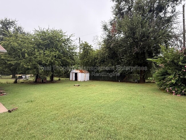 Building Photo - 5417 NW 46th Terrace