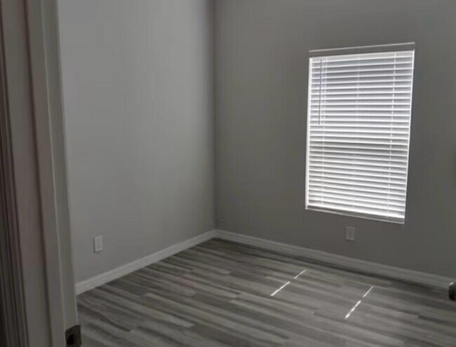 Building Photo - 1520 Las Villas Blvd