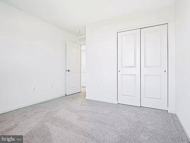 Building Photo - 9 Shillington Ln