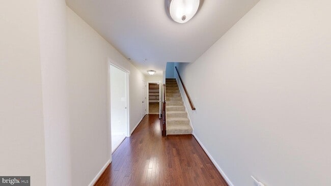 Building Photo - 3616 Summer House St