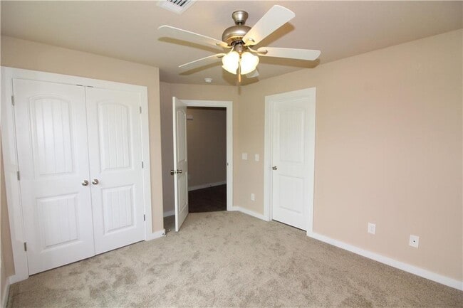 Building Photo - 471 Barbet Dr