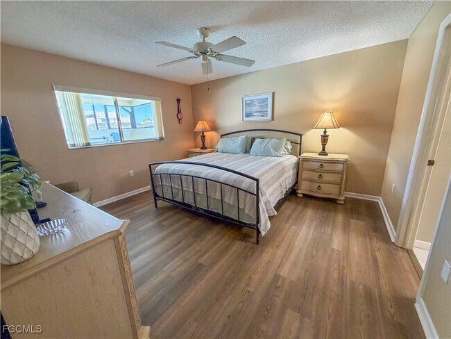 Building Photo - 1115 SW 54th Ln