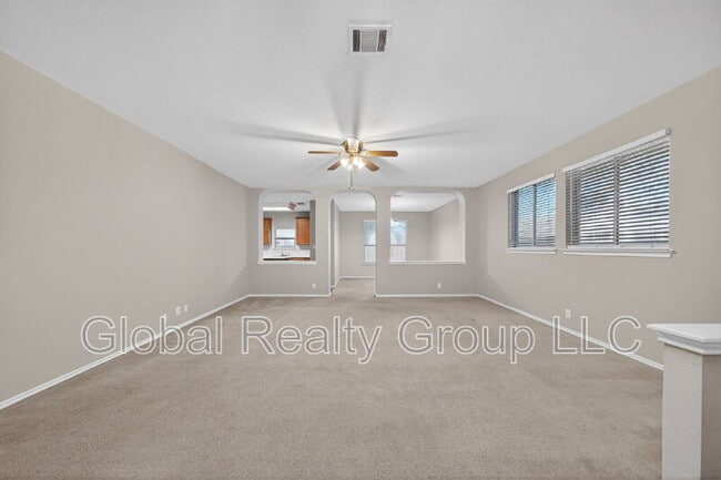 Building Photo - 216 Silver Wing