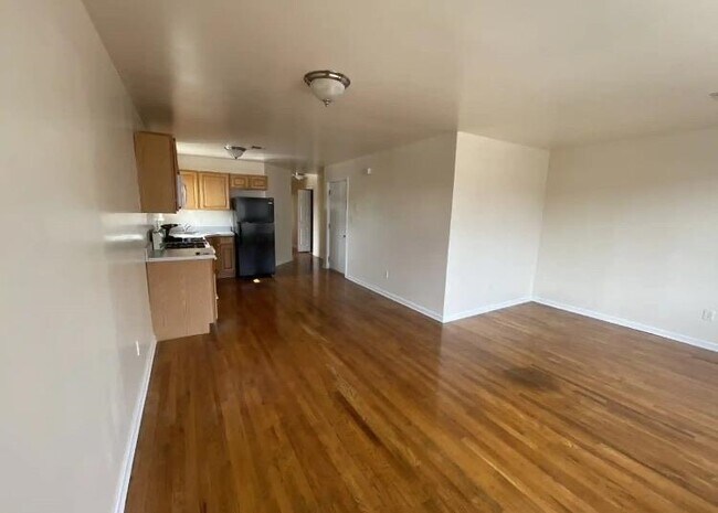 Building Photo - 13 Union St