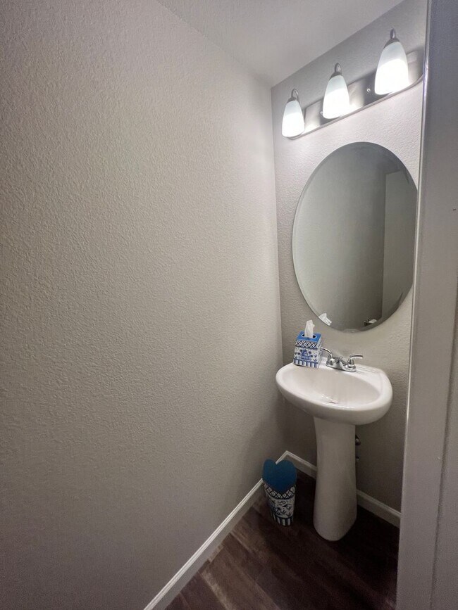 Building Photo - $1995 | 2BR/2.5BA | Lovely New Townhome in...
