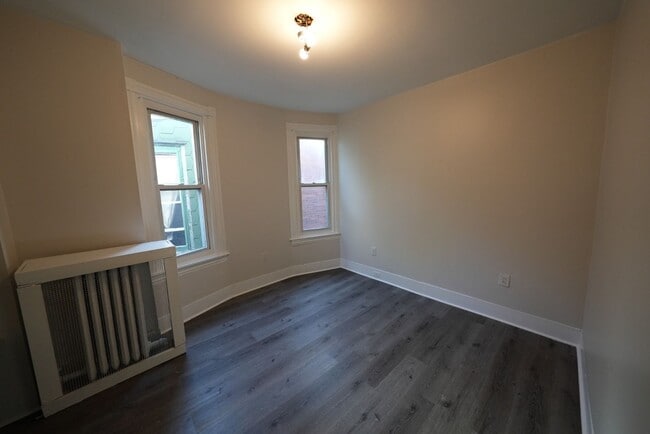 Building Photo - 1829 S 58th St