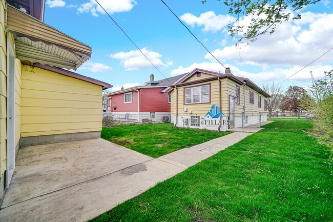 Building Photo - 648 Stewart Ct