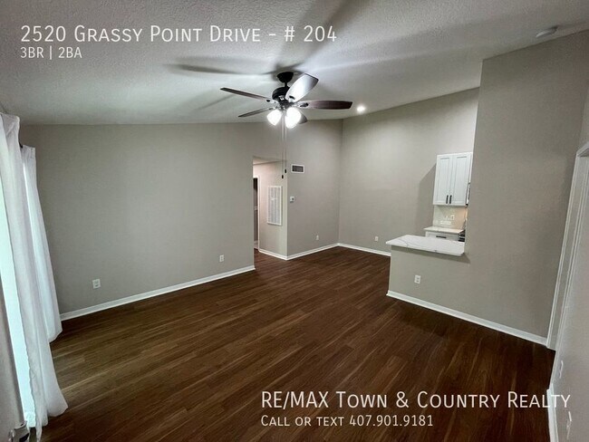 Building Photo - 2520 Grassy Point Dr