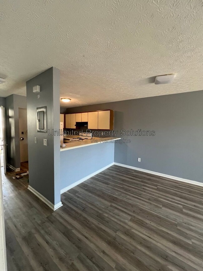 Building Photo - 213 Sunn Aire Ct