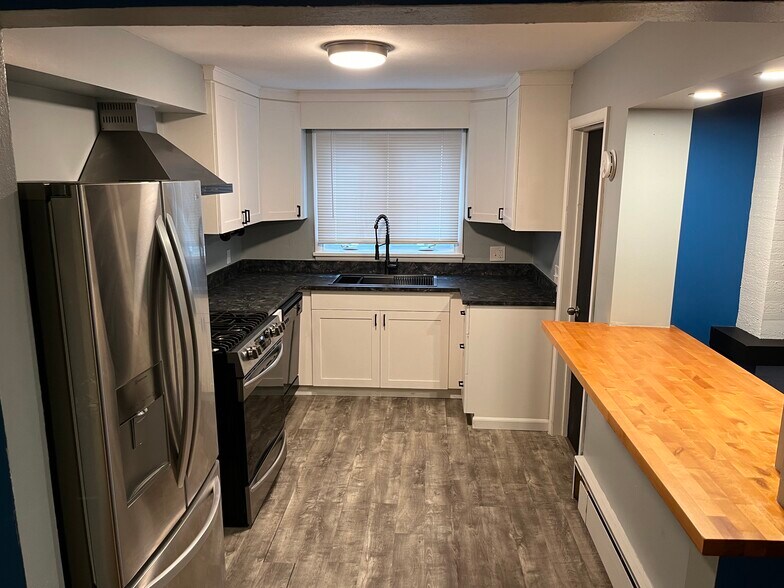 Kitchen - 215 Fay Rd