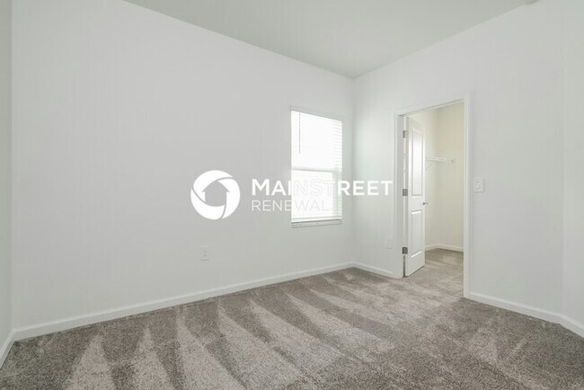 Building Photo - 3 Bedroom Pet-Friendly Home in St. Cloud, FL with Main Street Renewal