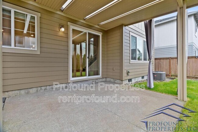 Building Photo - 17323 SW Kite Ln