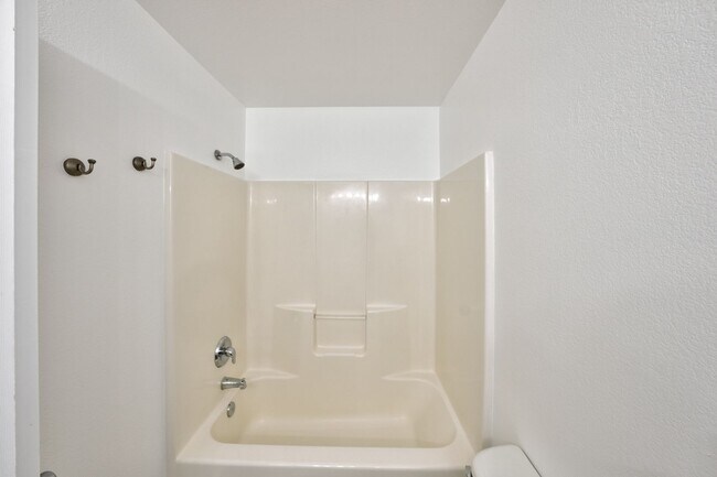 Building Photo - 993