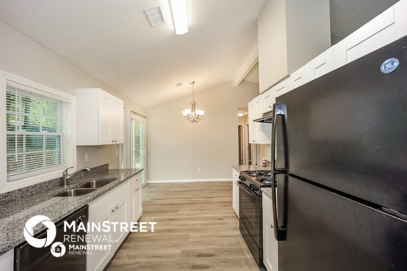 Building Photo - 7767 Park Ln