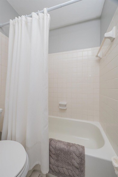 Building Photo - 880-A1A A1A Beach Blvd