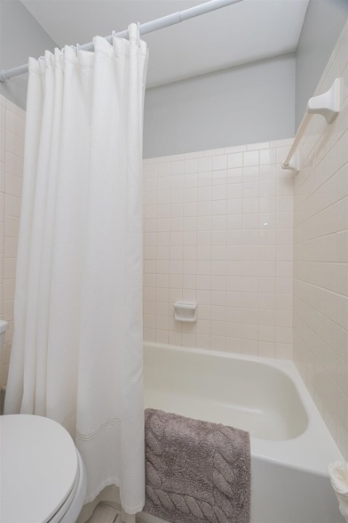 Building Photo - 880-A1A A1A Beach Blvd