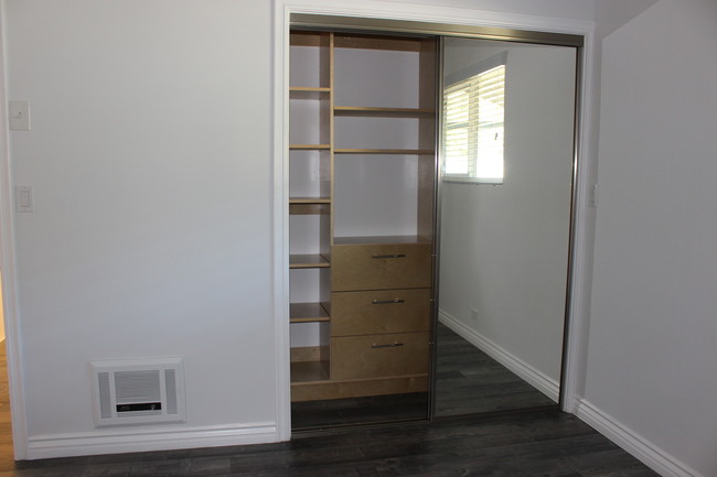 Custom Closet - 1846 9th St