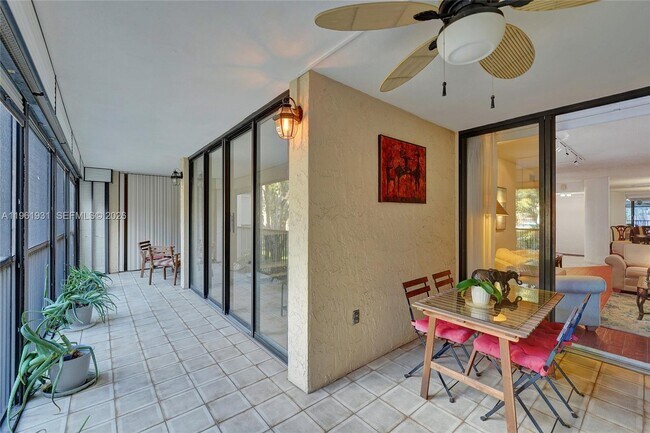 Building Photo - 2814 N 46th Ave