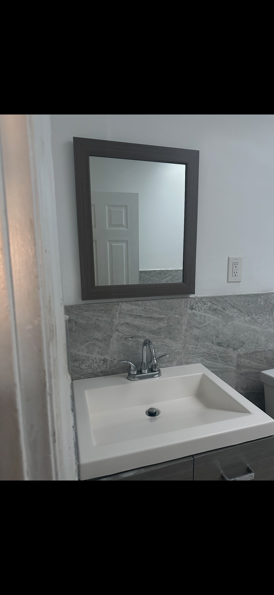 Building Photo - 712 Church Ln