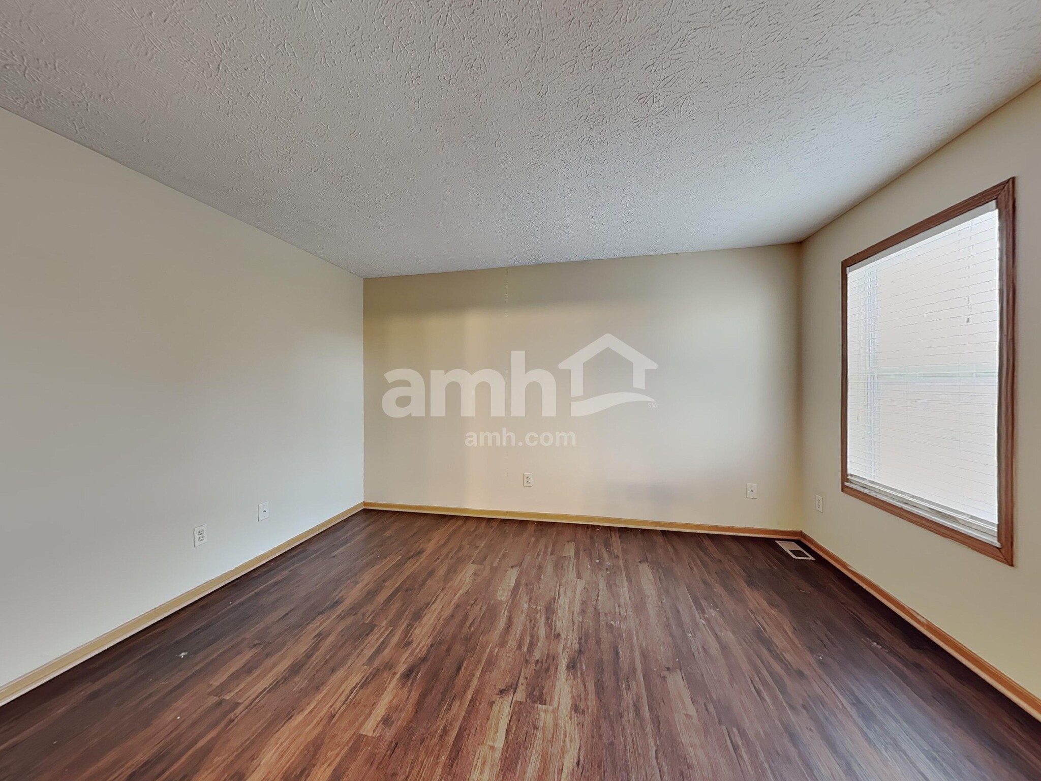 Building Photo - 4633 Stratford Ln