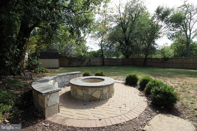 Building Photo - 3287 Annandale Rd