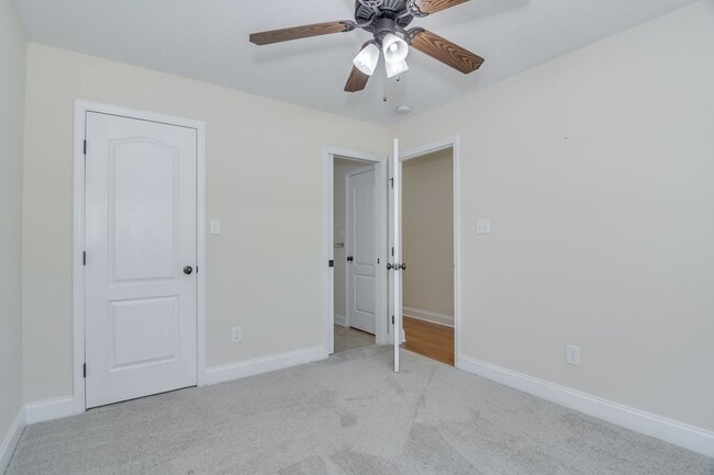 Building Photo - 2 Bed 2 Bath Townhouse Minutes from Ft Gordon