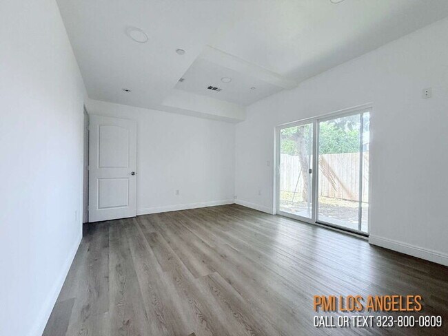Building Photo - 1731 E 68th St