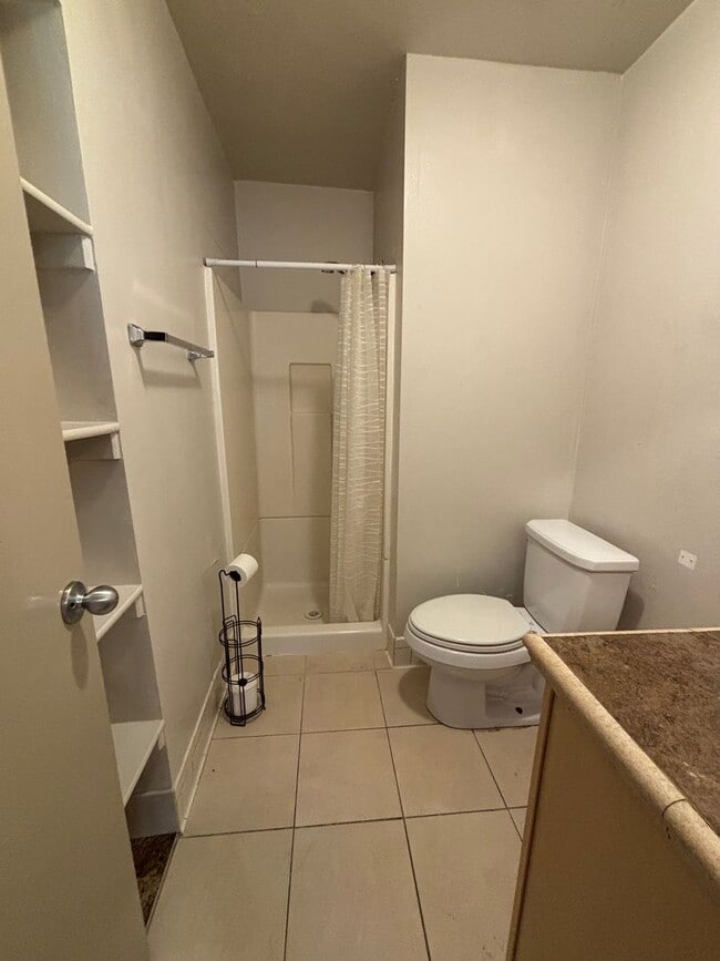 Building Photo - Salt Lake Cottage home 3 bed, 2 baths