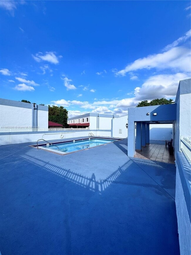 Building Photo - 6225 SW 131st Ct