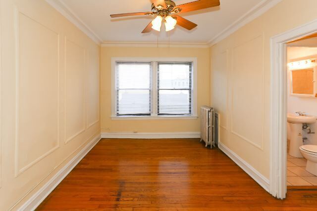 Building Photo - 1023 N Dearborn