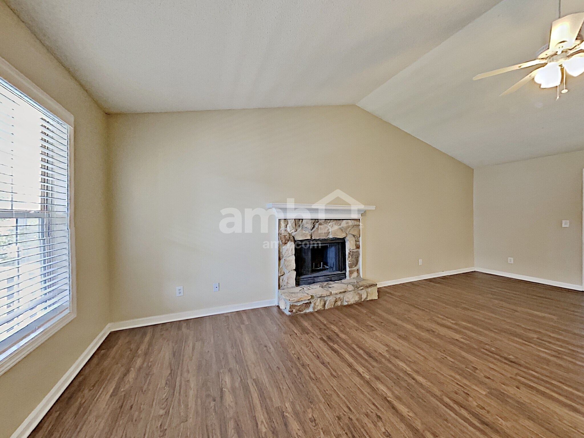 Building Photo - 32 Alston Ln SW