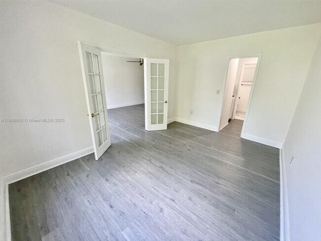 Building Photo - 218 Santillane Ave