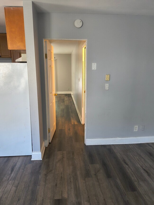 Building Photo - 371 W Old Indian Trail
