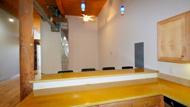 Building Photo - 1117 Douglas Ave