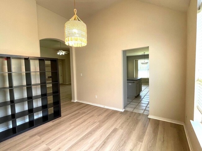 Building Photo - 2303 Kristen Ln