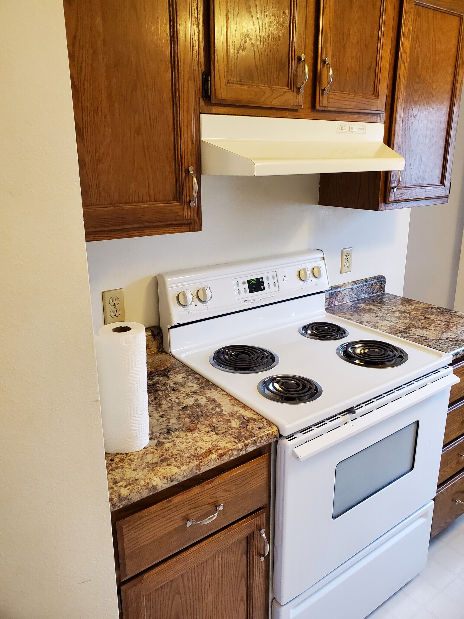 Kitche - 1106 Oleson Rd