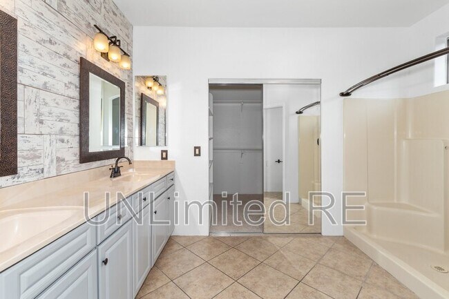 Building Photo - 2216 Austin Way