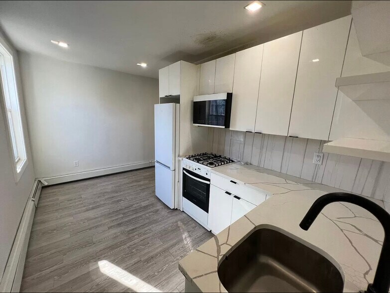 Unit 3 - 28 Dales Ave