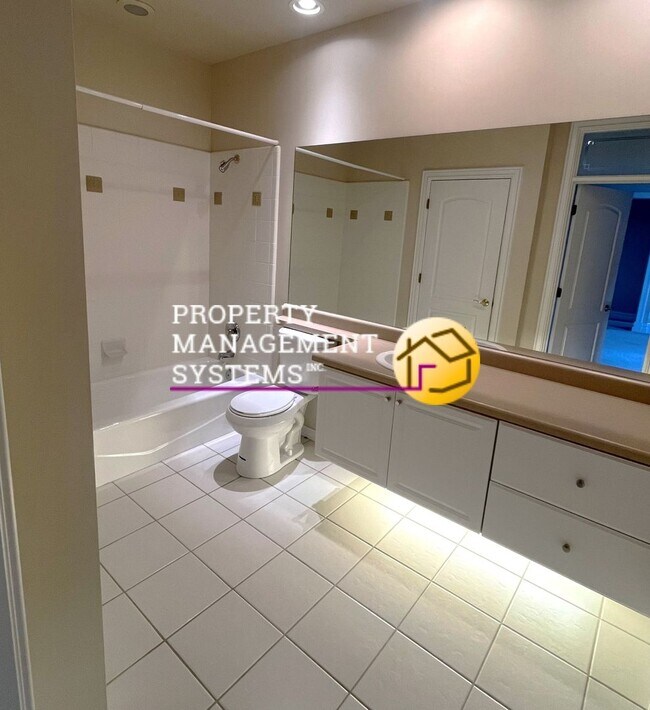 Building Photo - Spacious 2 Bedroom Condo Downtown SLC