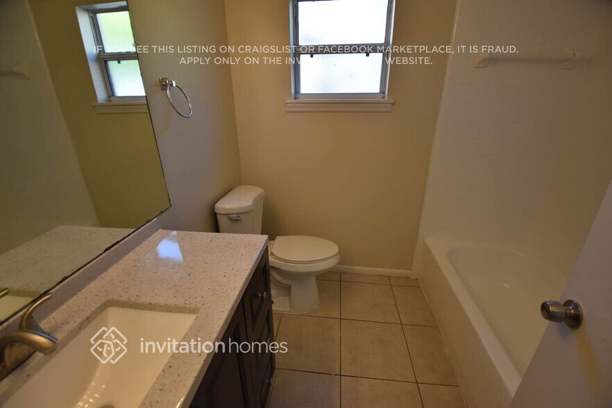 Building Photo - 5444 Conway Oaks Ct