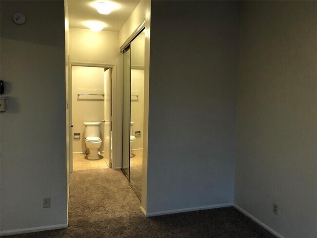 Building Photo - 2211 S Braeswood Blvd