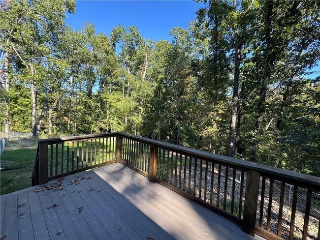 Building Photo - 26 Greenridge Ln