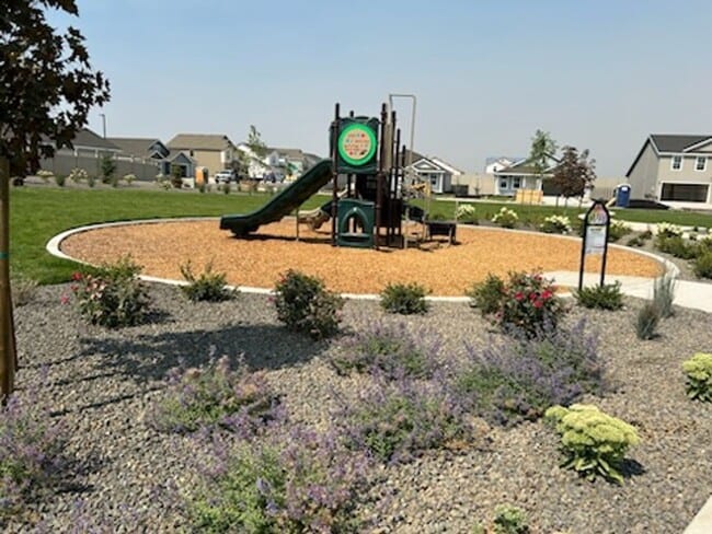 Building Photo - 8684 Wishmore St