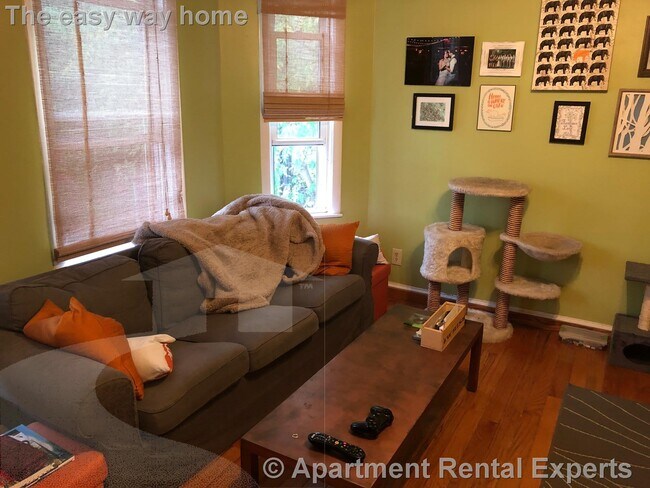 Building Photo - 9 Lowell Terrace